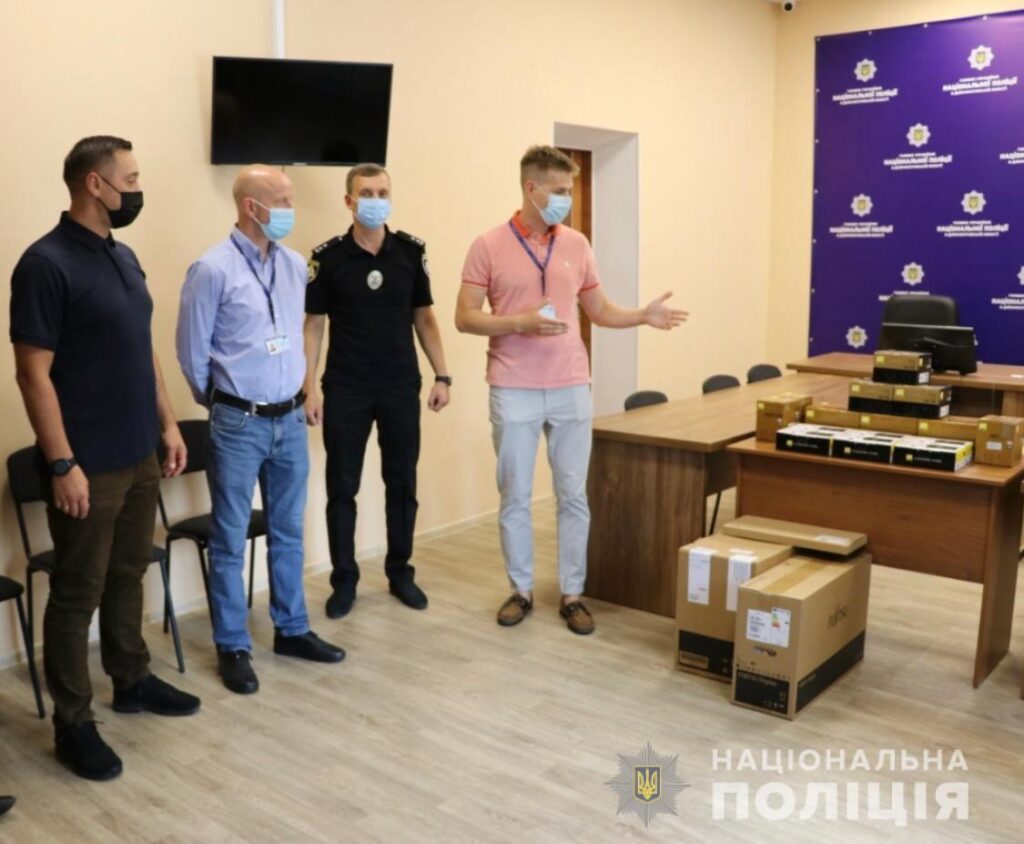 Криміналісти Дніпропетровщини отримали нову комп’ютерну техніку