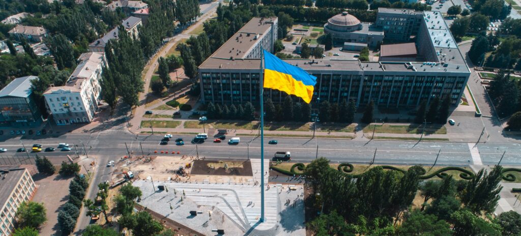 У Кривому Розі випробували новий 72-метровий флагшток