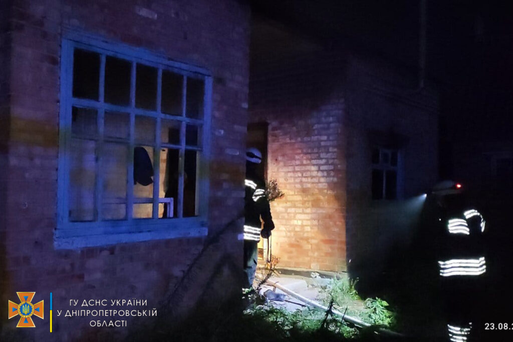 На Дніпропетровщині у згорілому домі знайшли тіло чоловіка