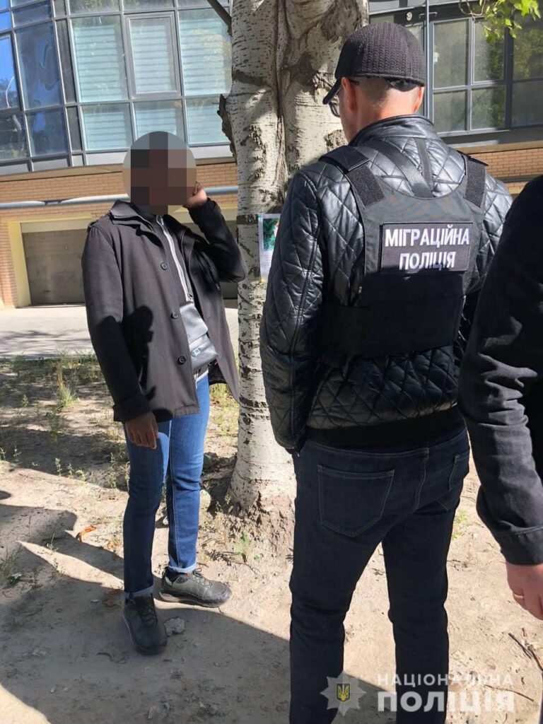 В гуртожитку Дніпра незаконно жили двоє іноземних студентів
