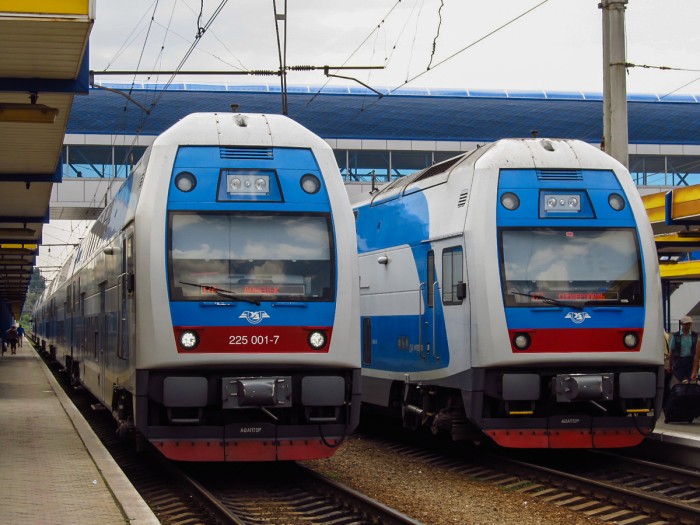 До кінця 2021 року “Укрзалізниця” планує  запустити двоповерхові поїзди Škoda