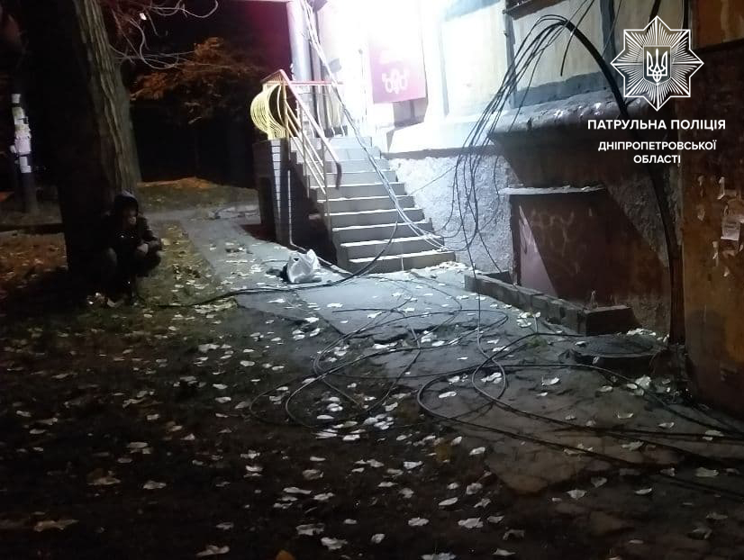 У Дніпрі поліція затримала крадіїв кабелю
