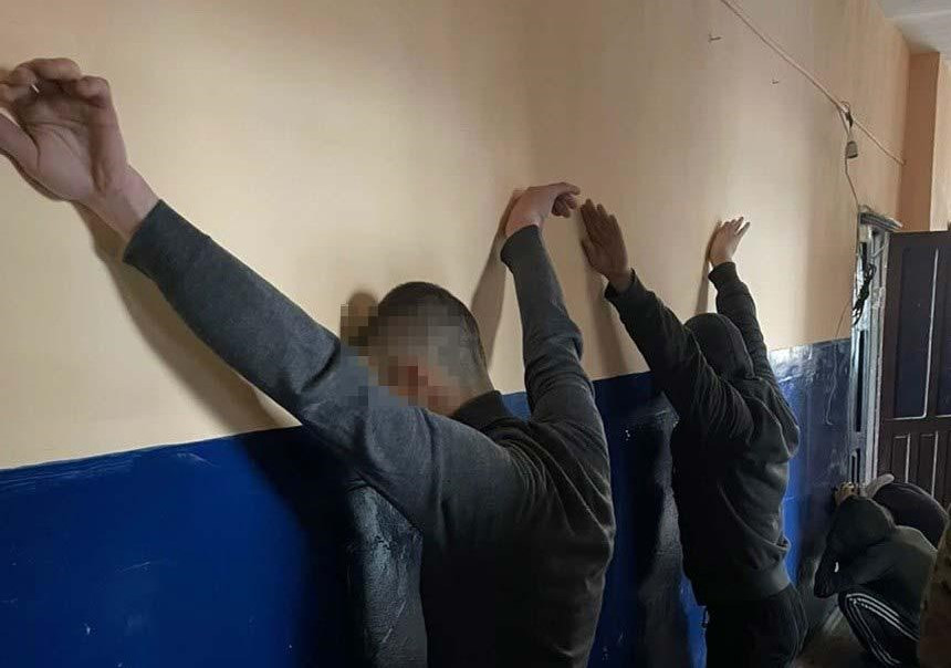 На Дніпропетровщині затримали шахраїв, які продали неіснуючих дров більш ніж на мільйон