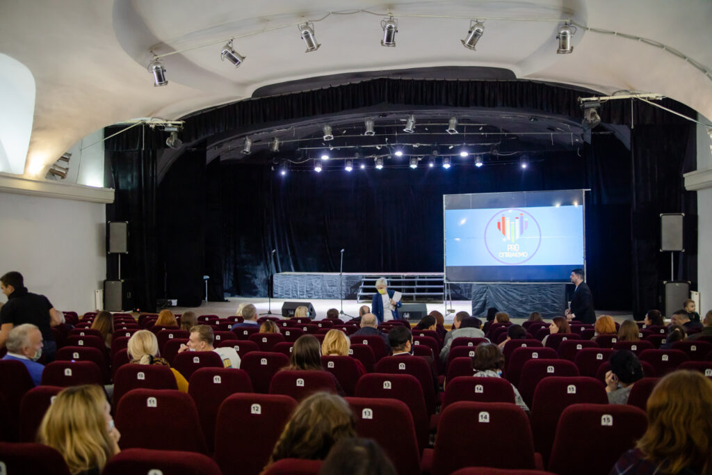 На Дніпропетровщині провели мистецьку акцію «Proспіваємо»