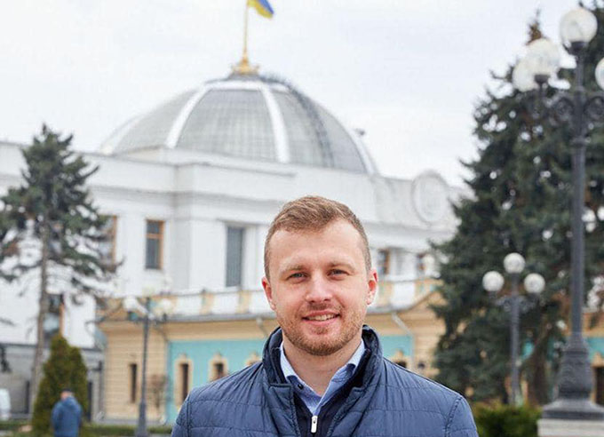 Нардеп Кирилл Нестеренко прокоментував, чия фірма відремонтує Спорткомплекс «Метеор»
