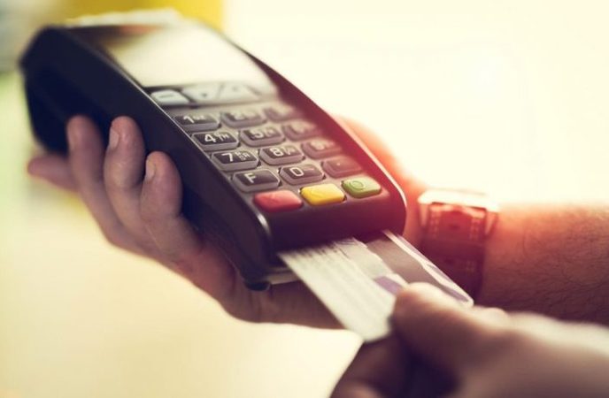 ФОПів зобов’язують з 1 січня користуватись касовими апаратами: про РРО та фіскалізацію