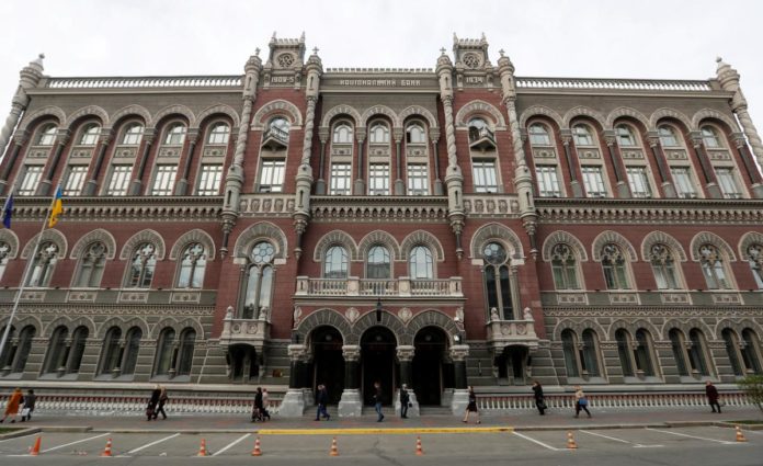 НБУ вводить в обіг незвичайні монети у формі ромба