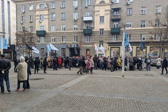 У центрі Дніпра відбувся мітинг антивакцинаторів