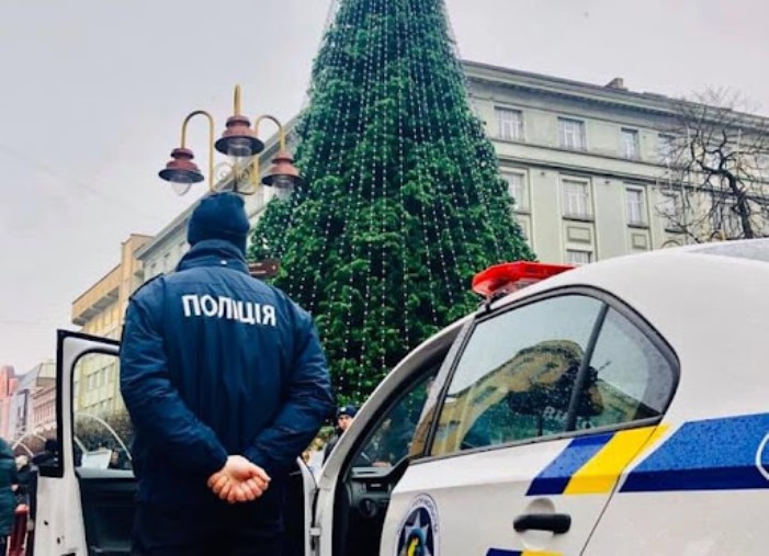 На Дніпропетровщині поліція забезпечуватиме публічний порядок під час заходів на Різдво