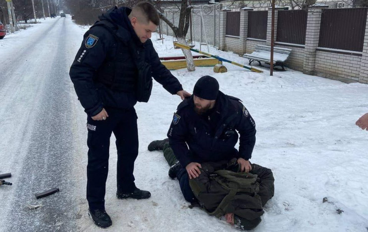 У Дніпрі рятують постраждалих від пострілів військового, а ДБР розслідує недбалість керівників Нацгвардії