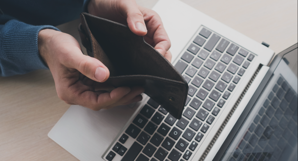 Колектори незаконно стягують кошти по кредитах (відео)