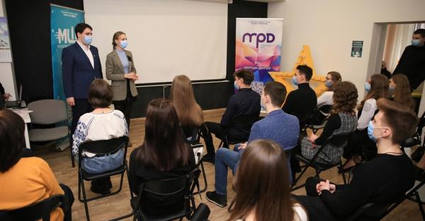 У Дніпрі нагородили 30 найактивніших членів учнівського самоврядування