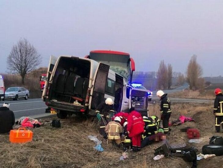 На Хмельниччині розбився автобус із переселенцями з Дніпра