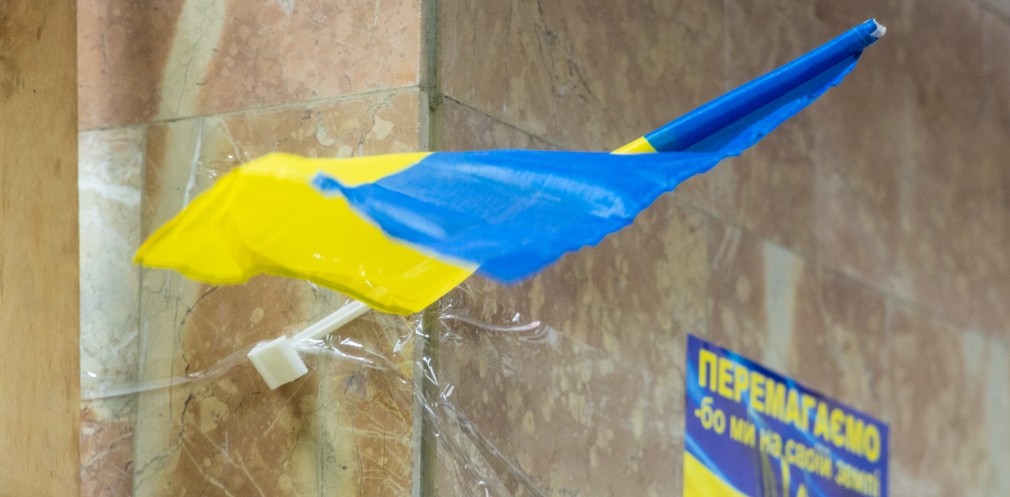 Щодня розвантажують декілька фур: Штаб волонтерів Дніпра збирає допомогу для військових і переселенців