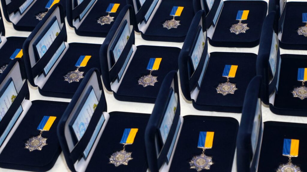 На Дніпропетровщині нацгвардійцям вручили нагороди