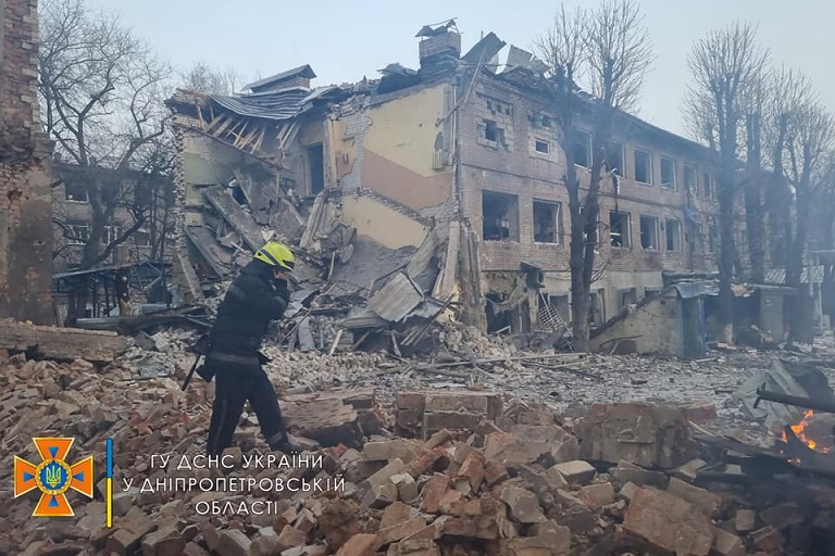 Ворог наніс авіаудари по Дніпру та Луцьку: є жертви