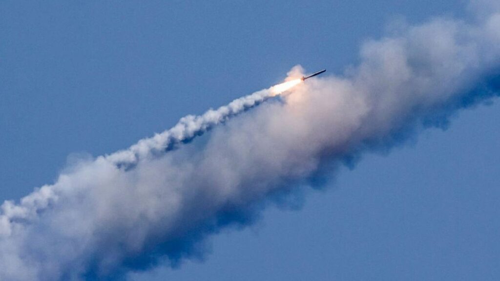 Возле Каменского сбили две вражеские ракеты