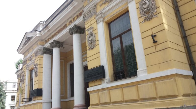 В Днепре эвакуировали экспозицию исторического музея