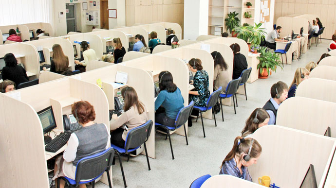 «Урядову гарячу лінію» переформатували: збирає гуманітарні запити