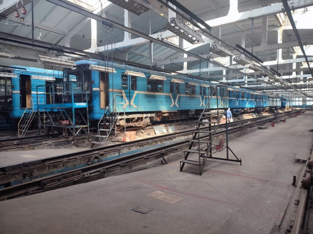 Дніпровський метрополітен працює, як і до війни