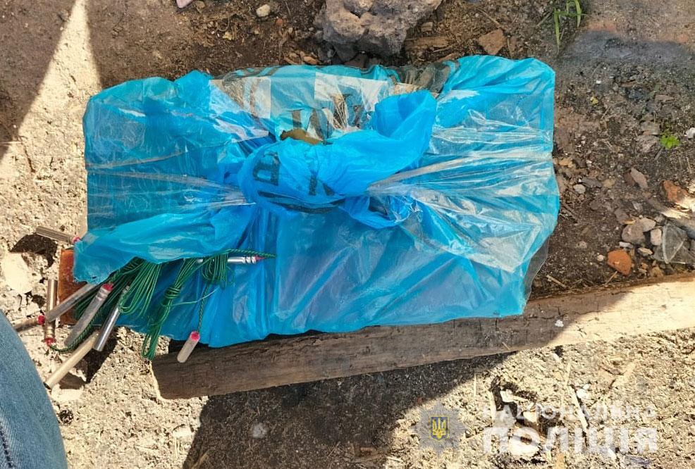 В Каменском правоохранители задержали местного жителя за продажу взрывчатки