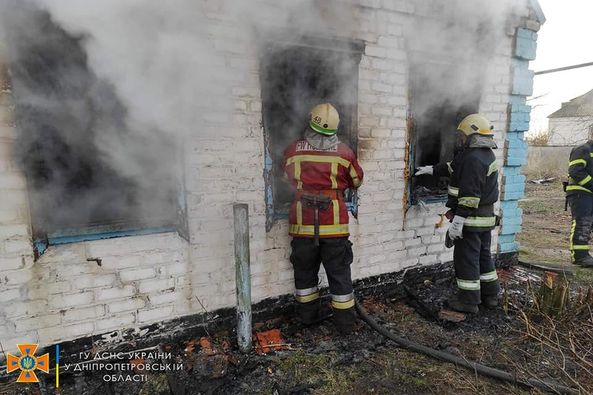 На Днепропетровщине за сутки в двух пожарах погибли три человека