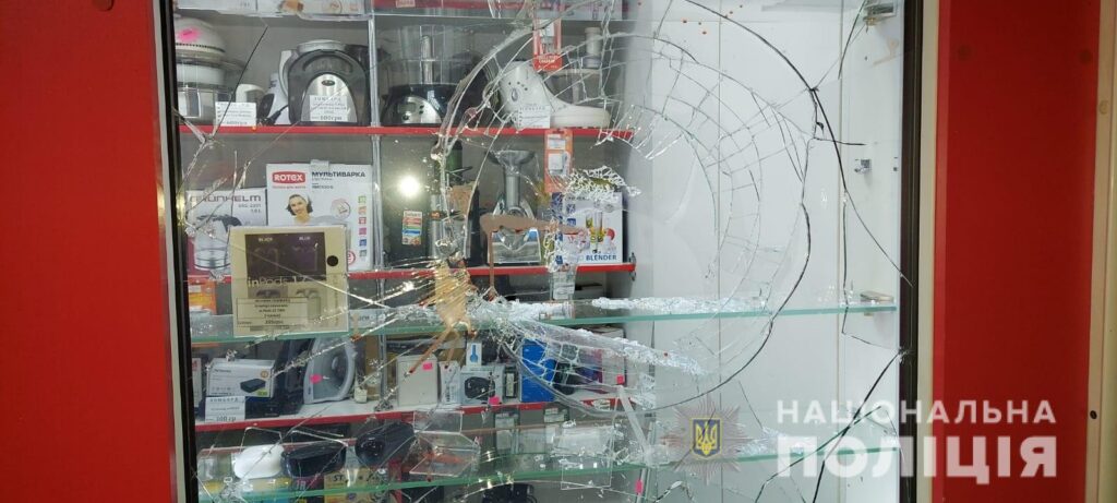 У Синельниковому затримали крадія телефонів з ломбарду