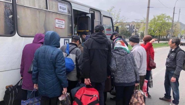 Майже 100 людей з Херсонщини самостійно дісталися Дніпропетровської області