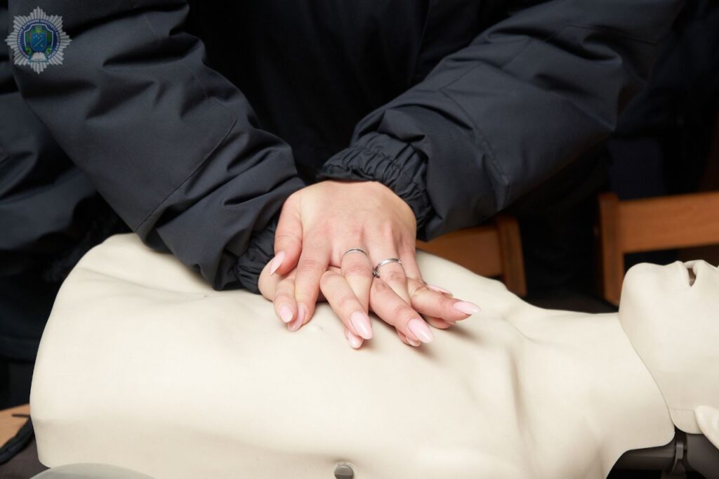 Специалисты ДГУВД проводят тренинги по домедицинской помощи в условиях войны