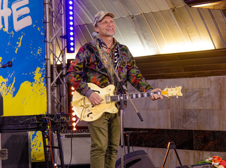 У дніпровському метро провели акцію «Життя переможе»