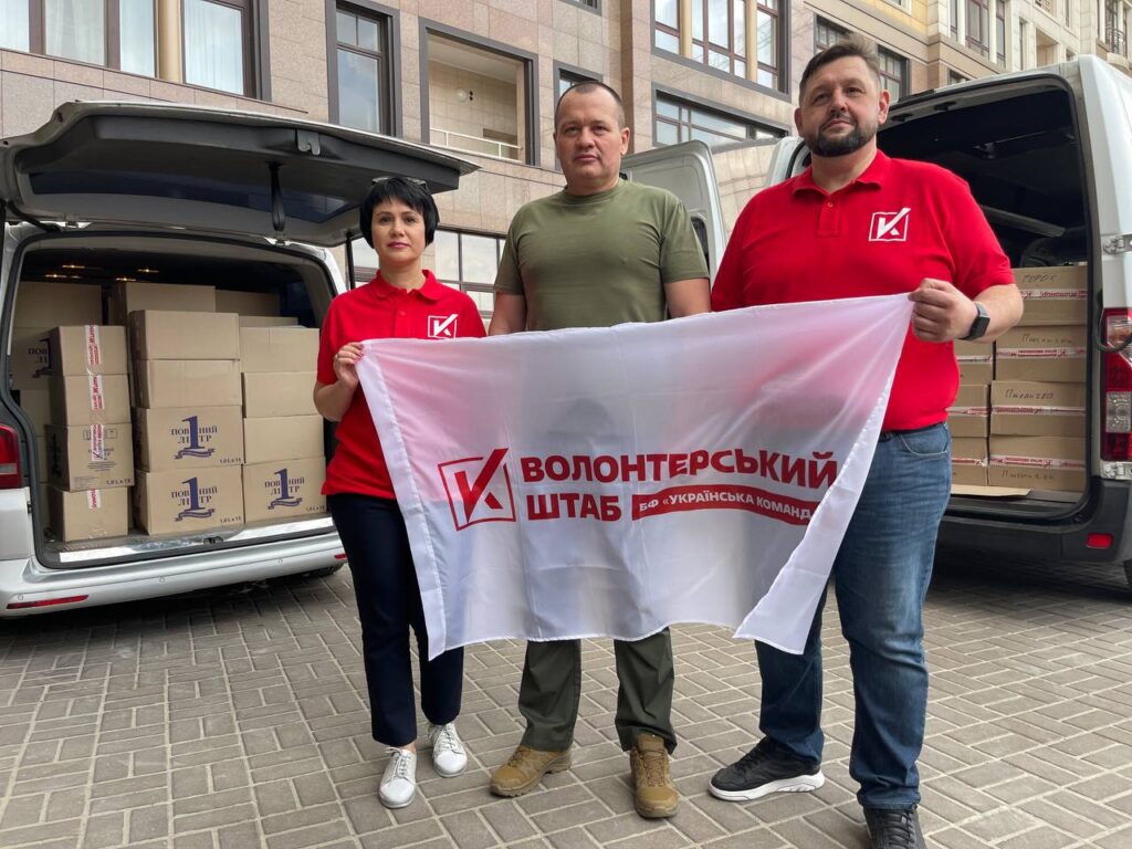 Волонтери «Української команди» відправили 1,7 тонни продуктів з тривалим терміном зберігання мешканцям постраждалих регіонів