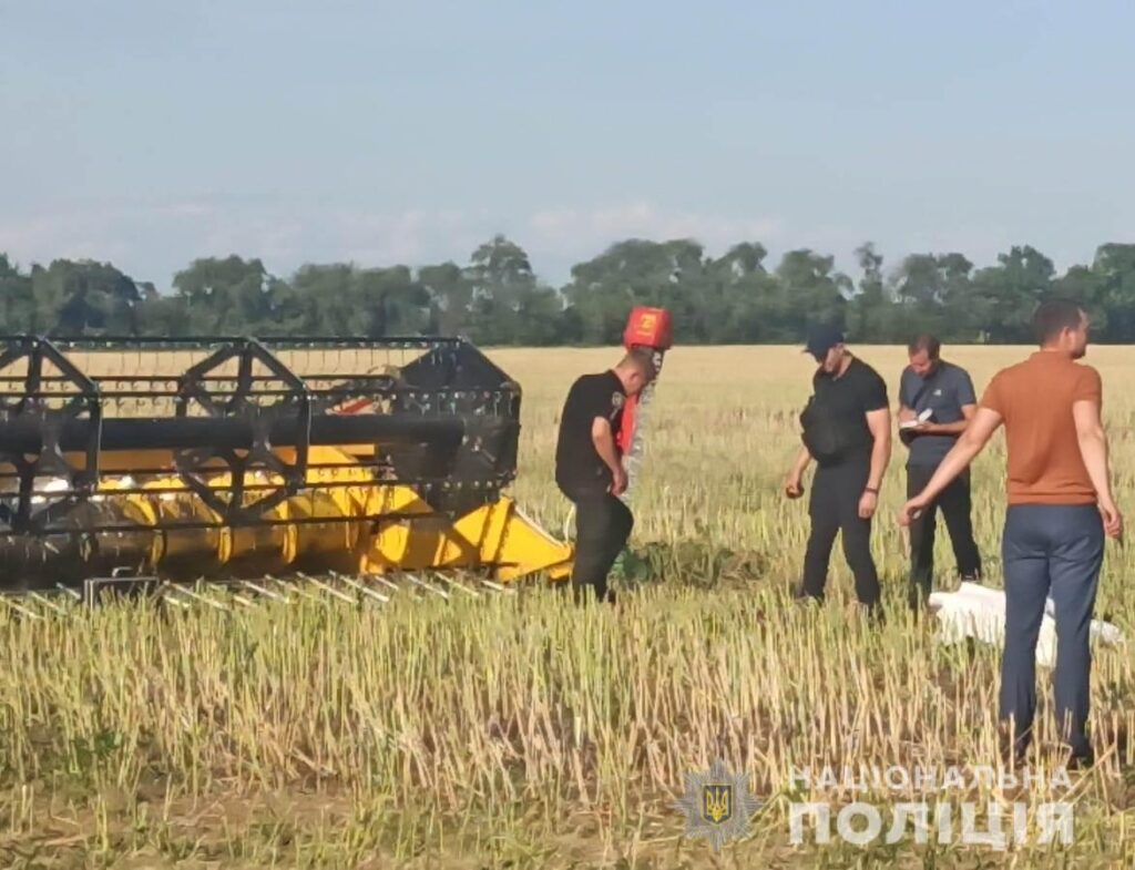Поліція виявило тіло дитини у полі Царичанського району