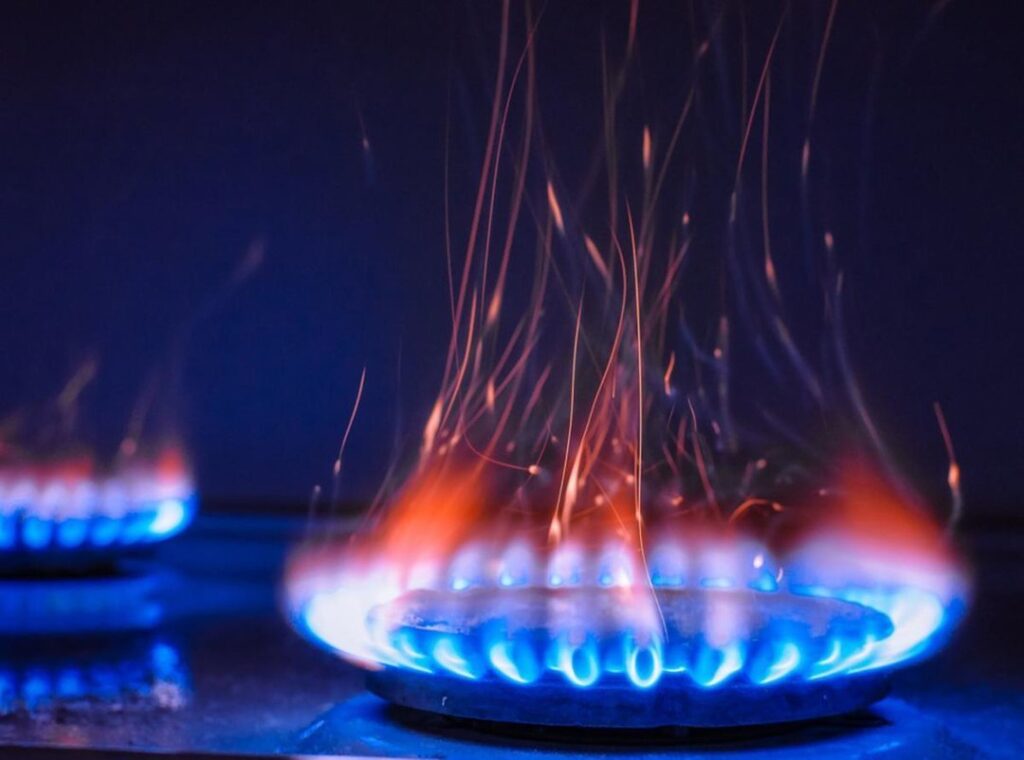 Уряд продовжив дію фіксованої ціни на газ для виробників тепла до червня 2023 року
