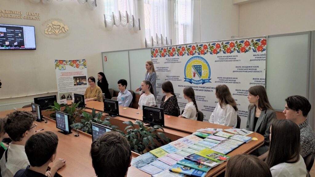 Школярі з Дніпропетровщини отримали нагороди на міжнародному конкурсі Genius Olympiad