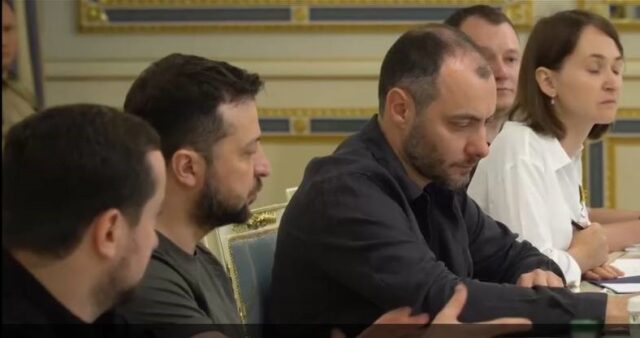 Криворізький бізнесмен увійшов до вузького кола підрядників, які потрапили на зустріч з Зеленським