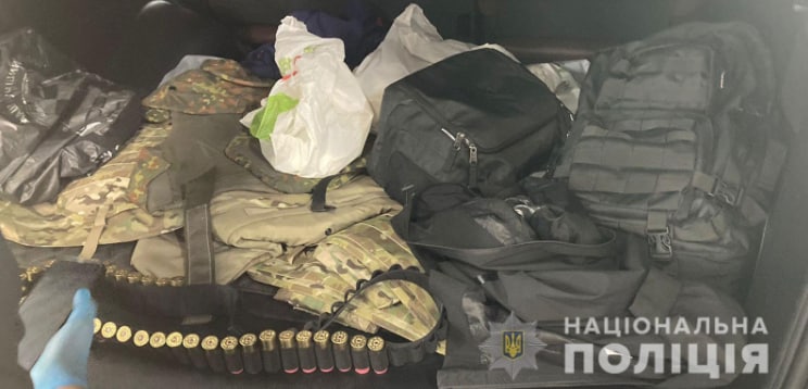 У Дніпрі троє озброєних чоловіків вбили місцевого мешканця та втекли