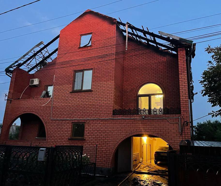 Вночі ворог вів обстріл Нікопольського та Криворізького районів Дніпропетровщини