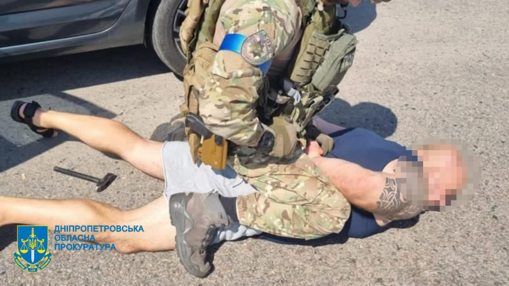 Прокуратура Дніпропетровщини затримала угрупування, яке збувало наркотики
