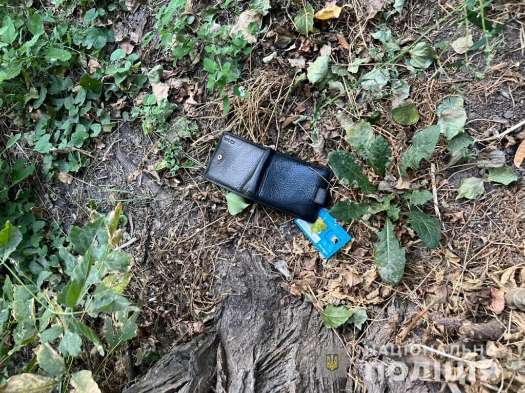 У Кам’янському двоє місцевих мешканців пограбували чоловіка