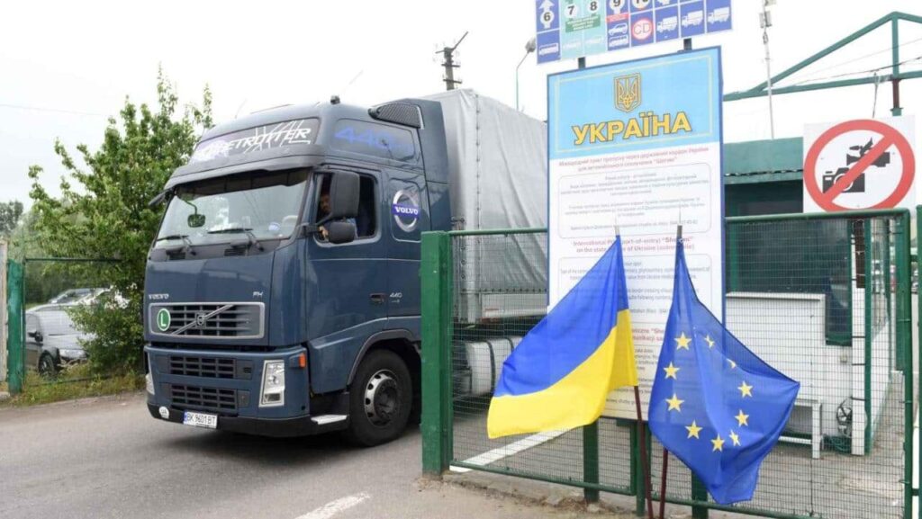 Не можна вводити 10% збір на товари для ЗСУ та соціально чутливі, – Палатний про новий податок на імпорт