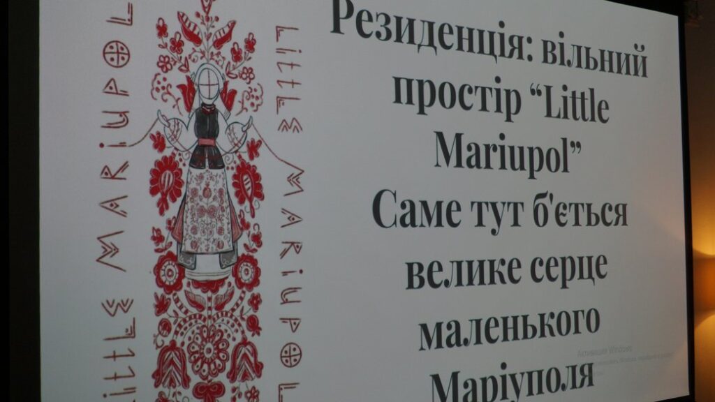 У Дніпрі переселенці збирають бібліотеку україномовної літератури