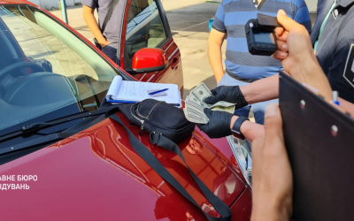 ДБР припинило масштабну корупційну схему при перетині лінії розмежування у Запорізькій області