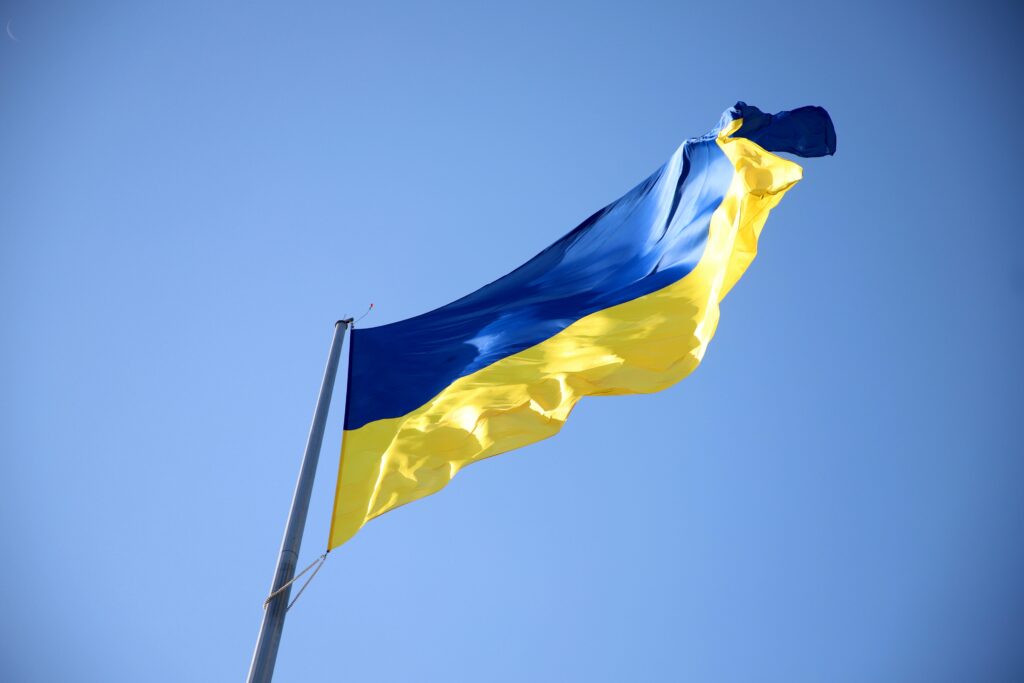 У Дніпрі на честь Дня прапора підняли один з найбільших стягів України