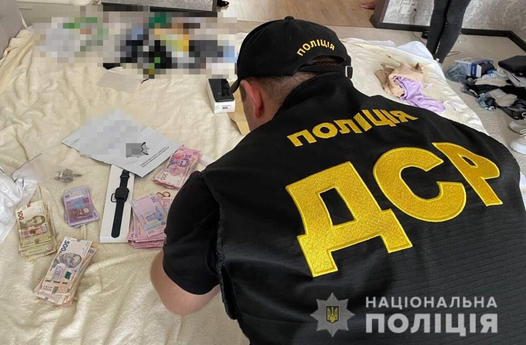 На Дніпропетровщині викрили злочинне угрупування зі збуту наркотиків на 1,5 мільйона гривень