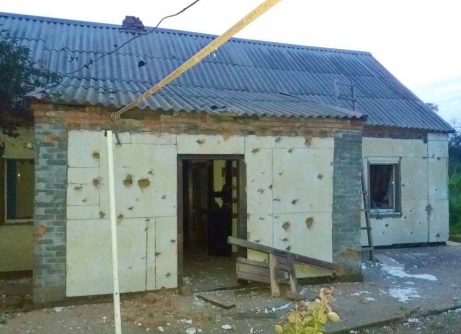 Вночі росіяни з різної зброї били по Нікопольському та Криворізькому районах Дніпропетровщини