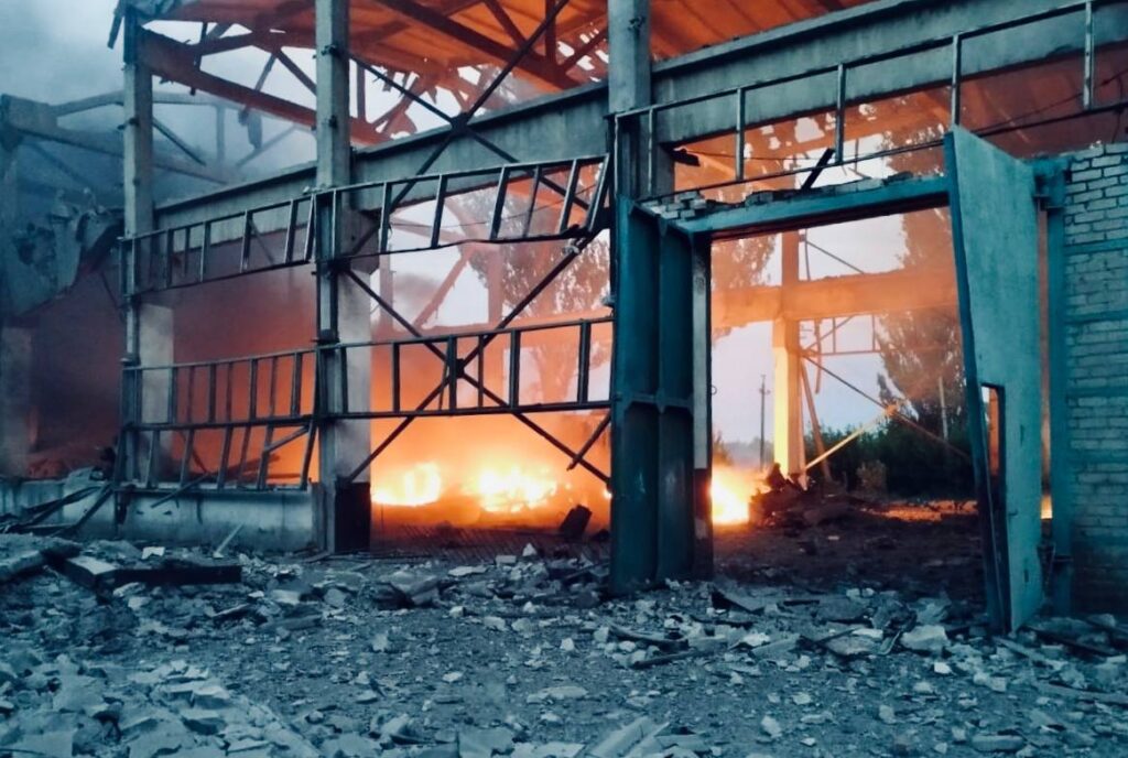 Вночі ворог обстрілював різною зброєю три райони Дніпропетровщини