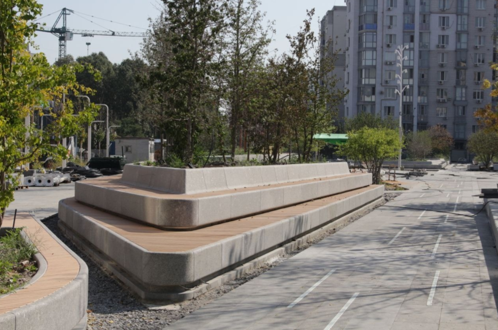 У Дніпрі капітально відремонтували бульвар Кучеревського та продовжують оновлення площі Успенської