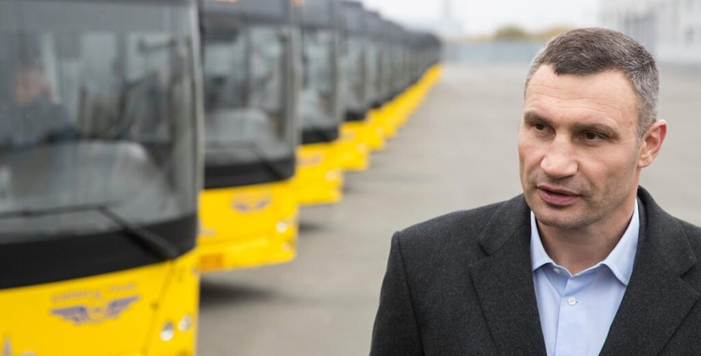 Київ надасть Дніпру 30 пасажирських автобусів