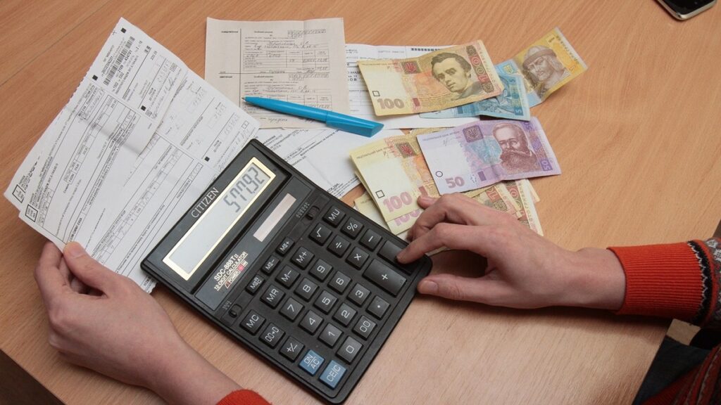 Що робити переселенцям, які втратили житло, але продовжують отримувати рахунки за газ