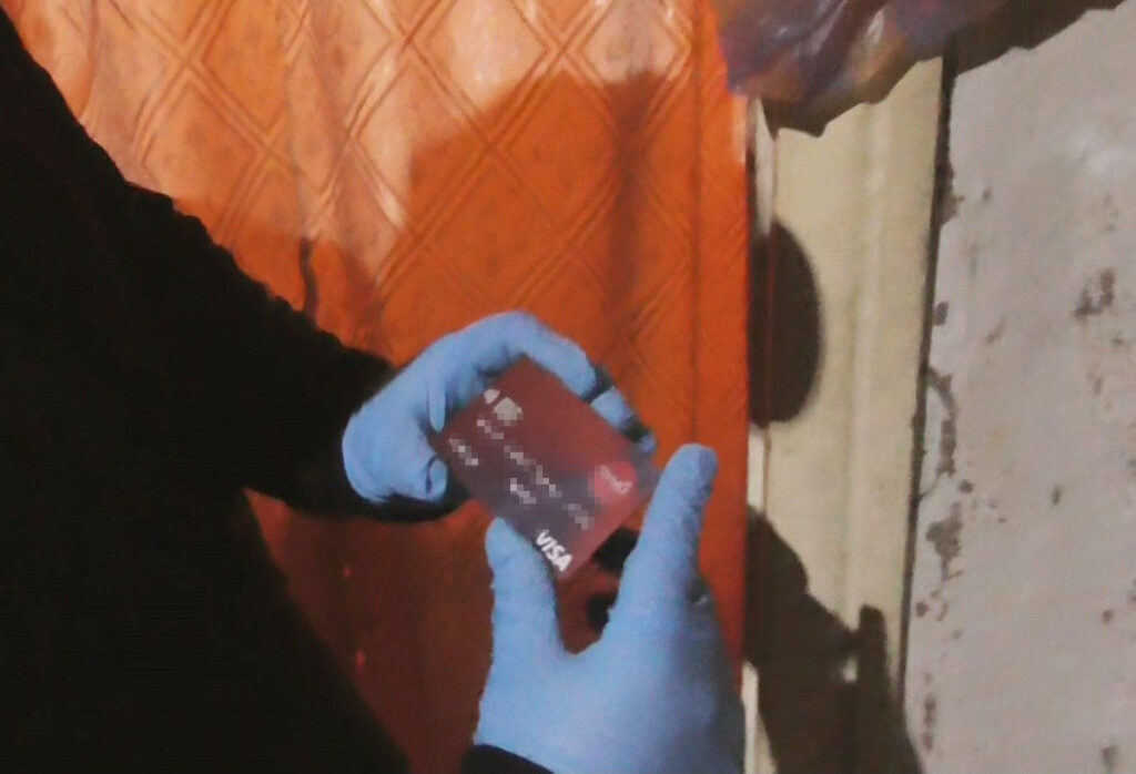 Поліцейські Павлограда викрили інтернет-шахраїв